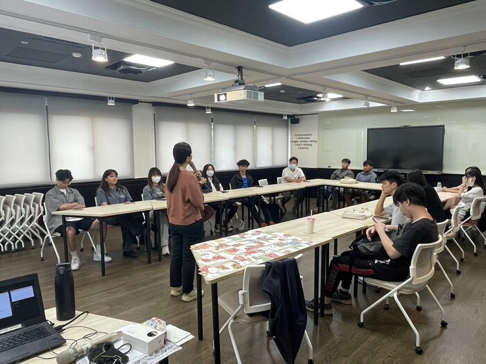 【112-2】0516 職涯講座-『職涯導航』-  團體職涯牌卡、遊戲學習與求職技巧攻略圖片