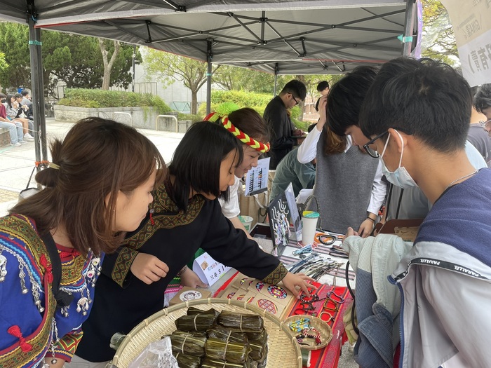 【112-1】1130 校慶遊園會擺攤活動圖片