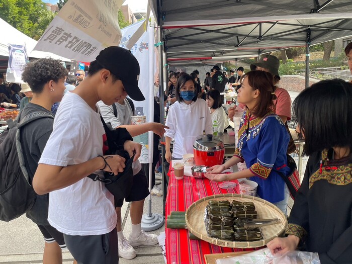 【112-1】1130 校慶遊園會擺攤活動圖片