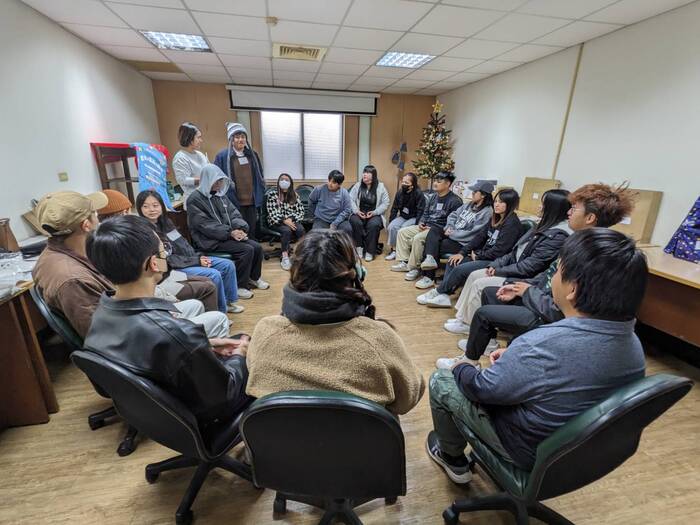 【112-1】1221 期末聚餐x交換禮物x跨年圖片